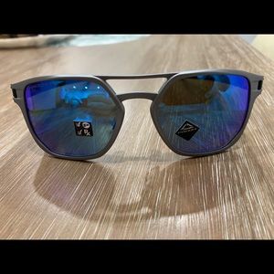 Oakley Alpha Latch for men